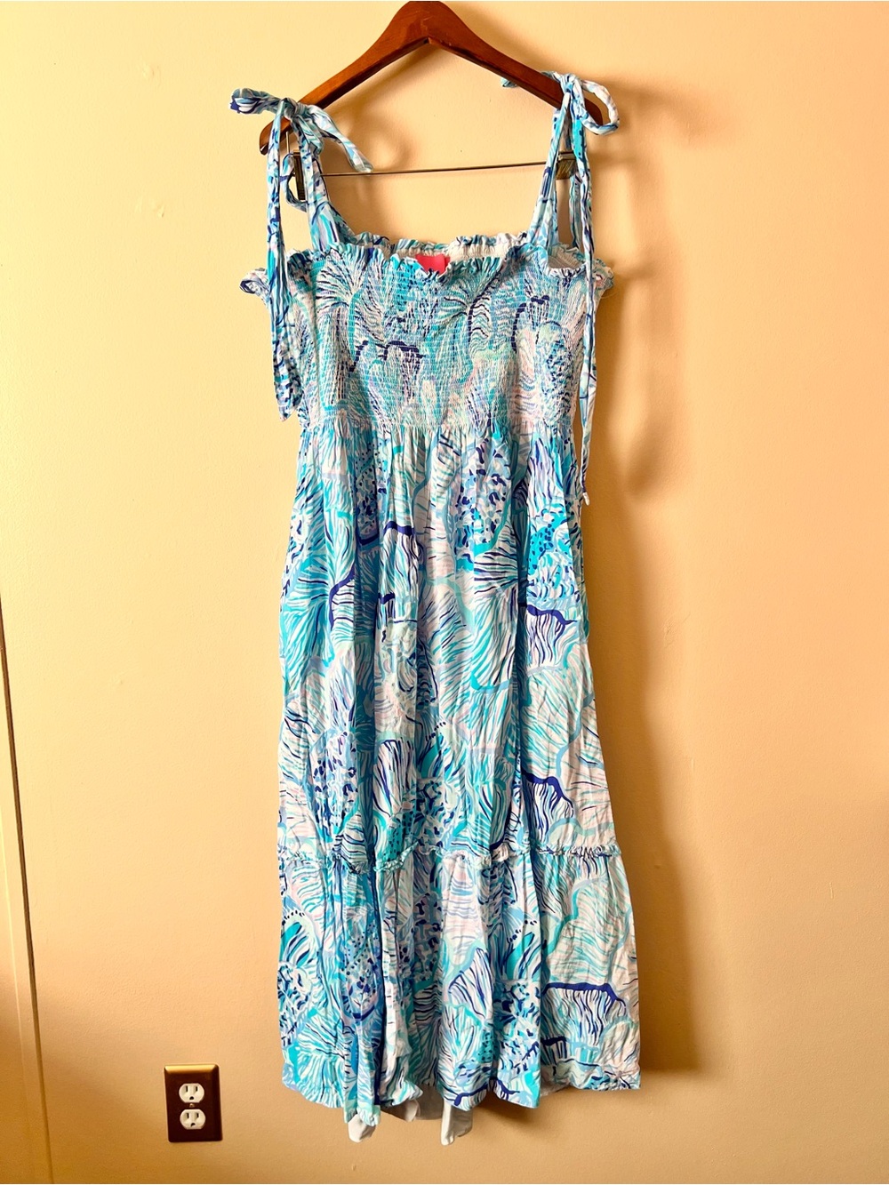 Lilly Pulitzer Blue & White Tropical Print Midi Dress